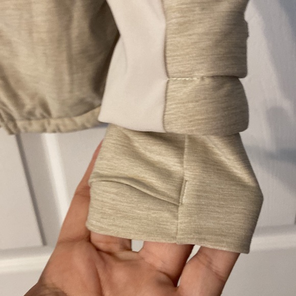 The North Face Women’s Jacket size XS excellent condition length 25” bust 30” - Picture 4 of 16